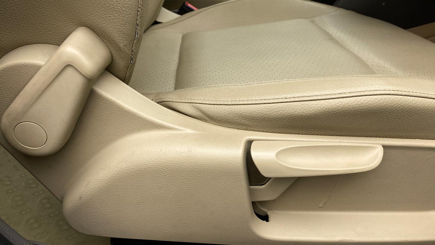 2018 Volkswagen Vento HIGHLINE PLUS TDI AT, Diesel, Automatic, 78,629 km, Driver Side Adjustment Panel