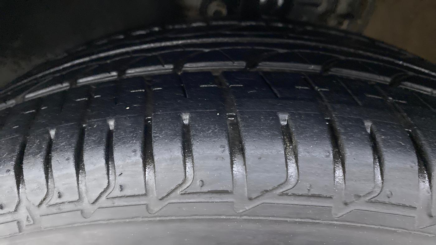2018 Volkswagen Vento HIGHLINE PLUS TDI AT, Diesel, Automatic, 78,629 km, Left Front Tyre Tread