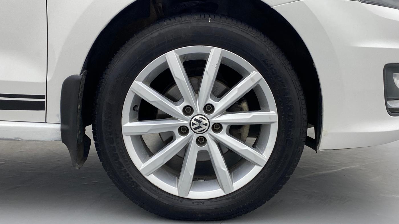 2018 Volkswagen Vento HIGHLINE PLUS TDI AT, Diesel, Automatic, 78,629 km, Right Front Wheel