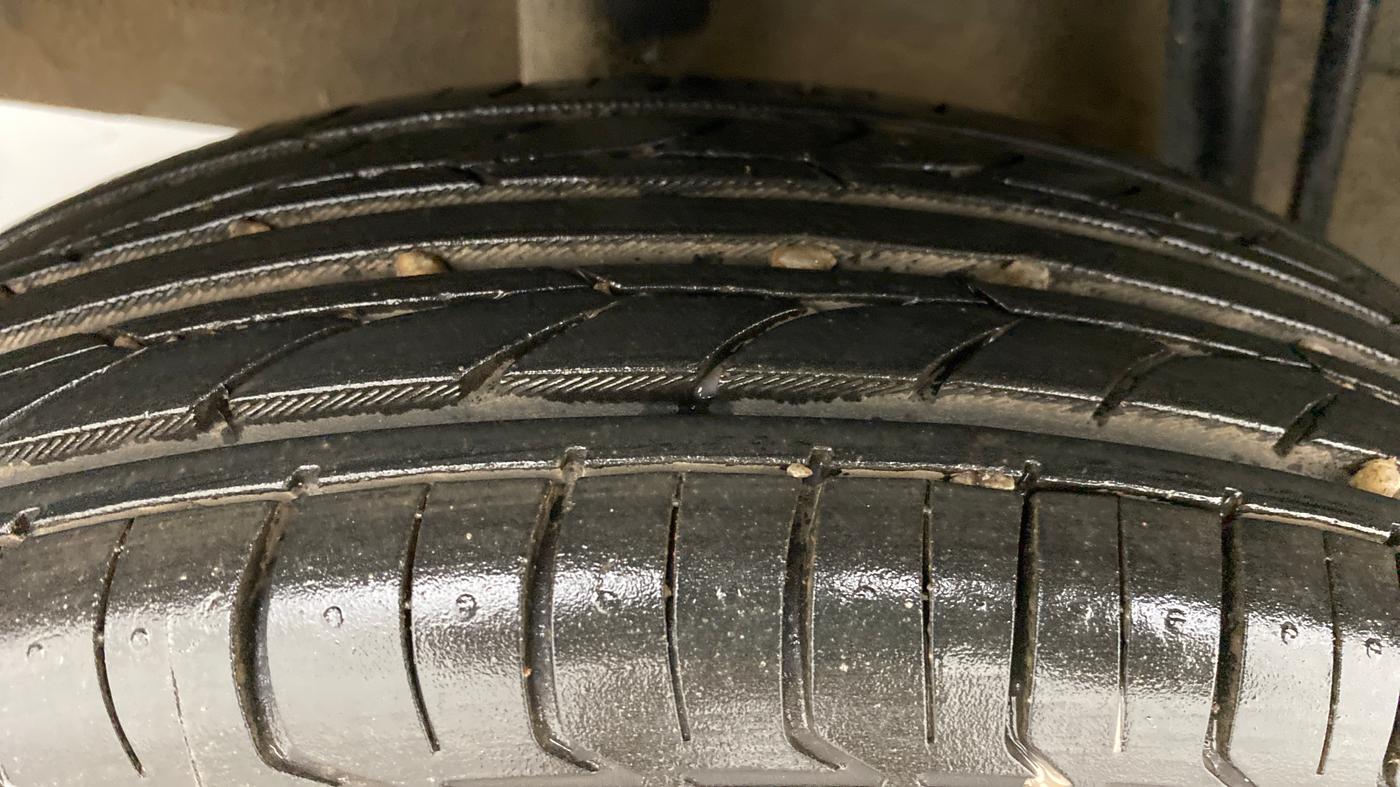 2015 Renault Kwid RXT, Petrol, Manual, 54,523 km, Right Rear Tyre Tread