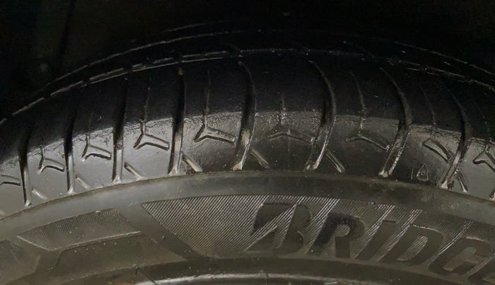 2014 Hyundai Xcent S 1.2, Petrol, Manual, 38,141 km, Right Rear Tyre Tread