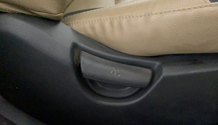 2014 Hyundai Xcent S 1.2, Petrol, Manual, 38,141 km, Driver Side Adjustment Panel