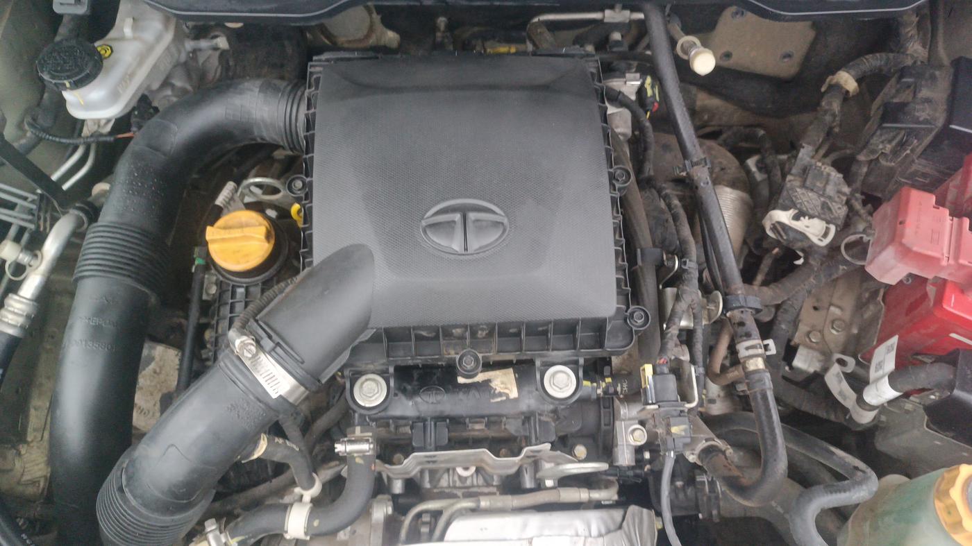 2022 Tata NEXON XZA PLUS (PREMIUM) KAZIRANGA PETROL, Petrol, Automatic, 29,118 km, Engine View