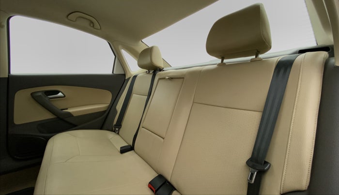 2016 Volkswagen Vento HIGHLINE TDI AT, Diesel, Automatic, 49,292 km, Right Side Rear Door Cabin