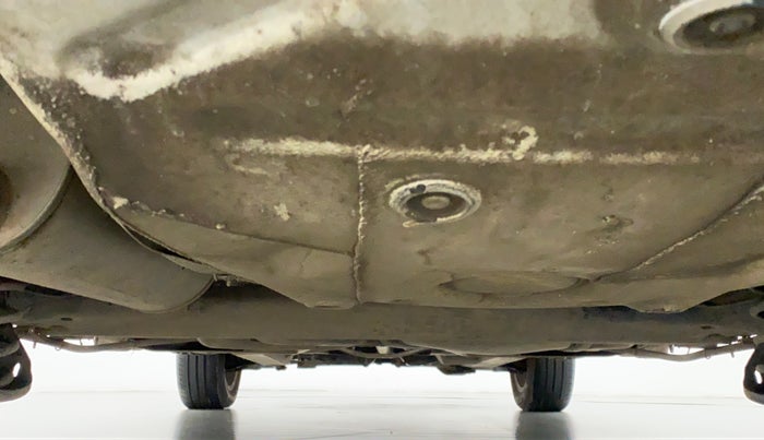 2016 Volkswagen Vento HIGHLINE TDI AT, Diesel, Automatic, 49,292 km, Rear Underbody