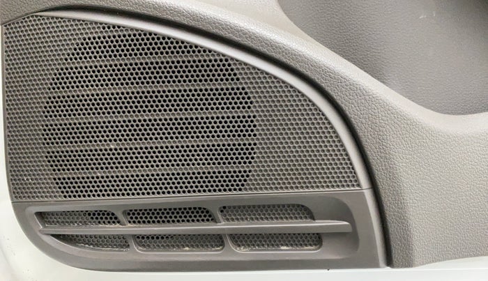 2016 Volkswagen Vento HIGHLINE TDI AT, Diesel, Automatic, 49,292 km, Speaker