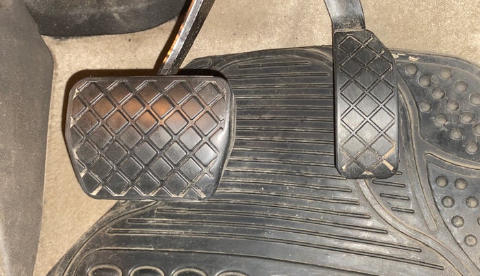 2016 Volkswagen Vento HIGHLINE TDI AT, Diesel, Automatic, 49,292 km, Pedals