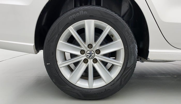 2016 Volkswagen Vento HIGHLINE TDI AT, Diesel, Automatic, 49,292 km, Right Rear Wheel