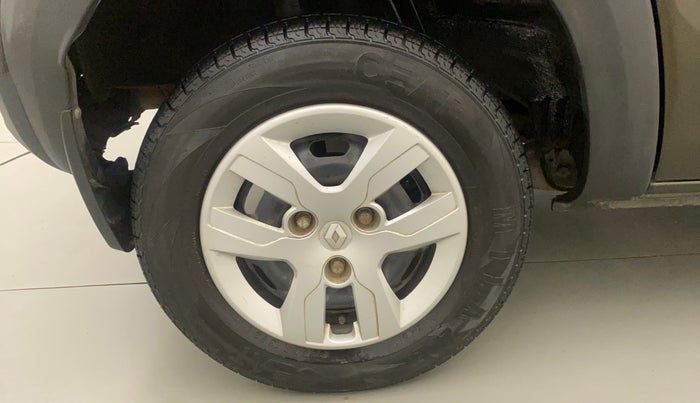 2016 Renault Kwid RXL, Petrol, Manual, 33,646 km, Right Rear Wheel