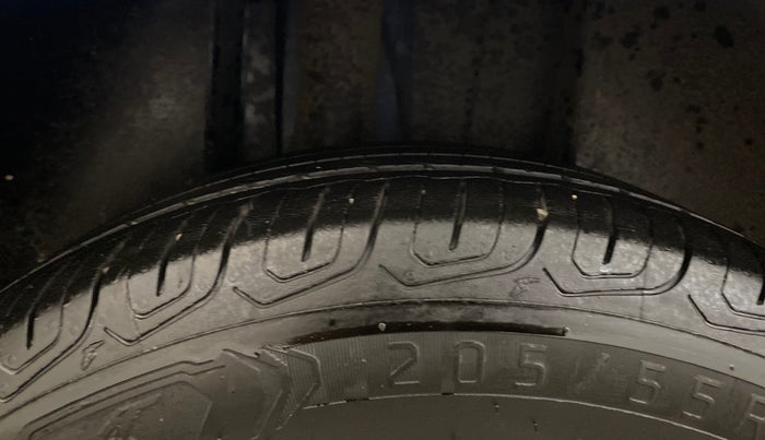 2022 Volkswagen VIRTUS TOPLINE TSI 1.0 MT, Petrol, Manual, 63,711 km, Right Rear Tyre Tread