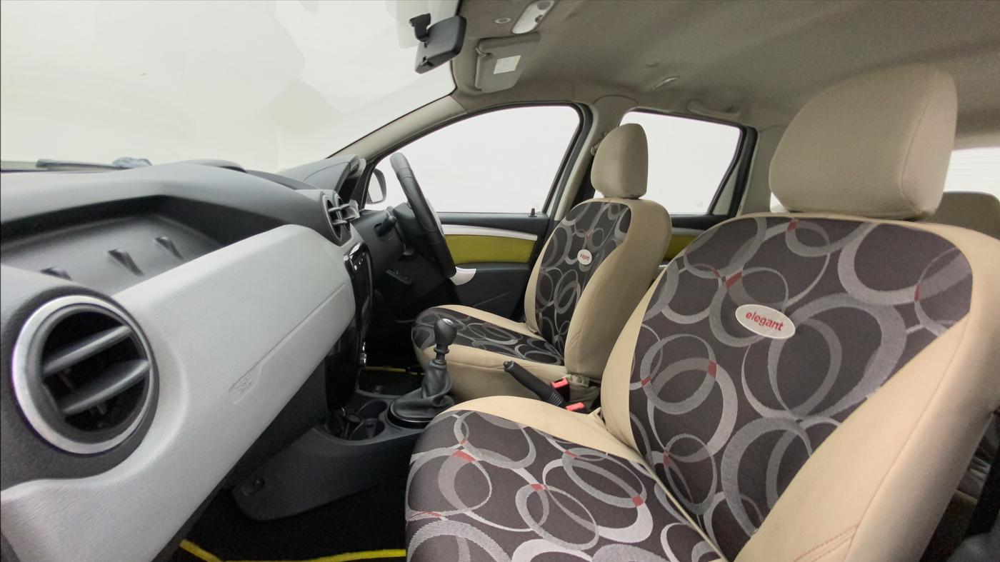 2014 Renault Duster 110 PS RXL ADVENTURE, Diesel, Manual, 59,617 km, Right Side Front Door Cabin