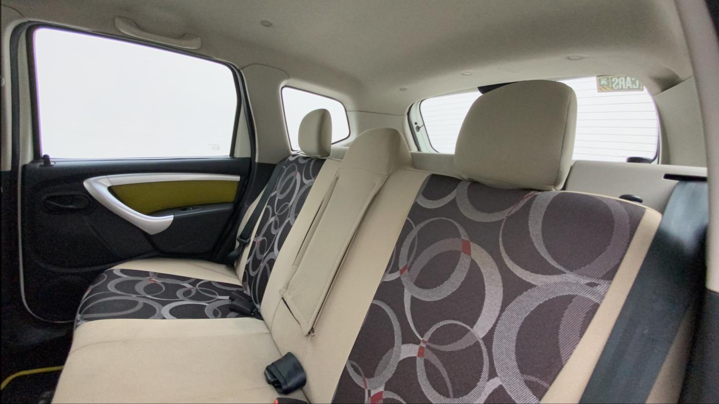2014 Renault Duster 110 PS RXL ADVENTURE, Diesel, Manual, 59,617 km, Right Side Rear Door Cabin
