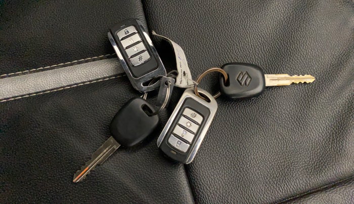 2019 Maruti Alto 800 LXI, Petrol, Manual, 13,881 km, Key Close Up