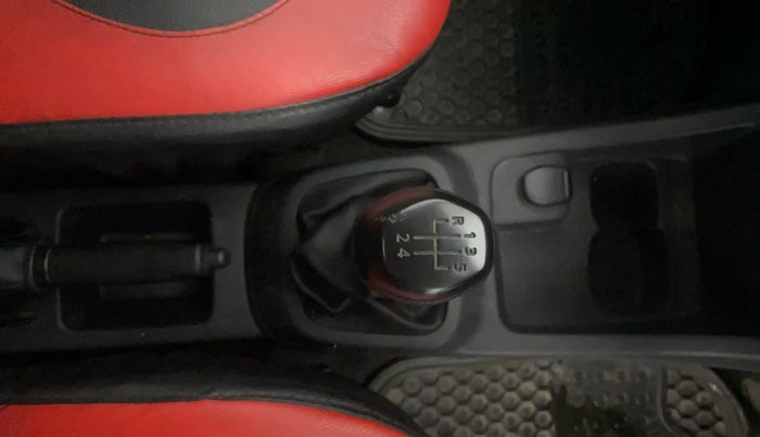 2016 Renault Kwid RXL, Petrol, Manual, 23,387 km, Gear Lever
