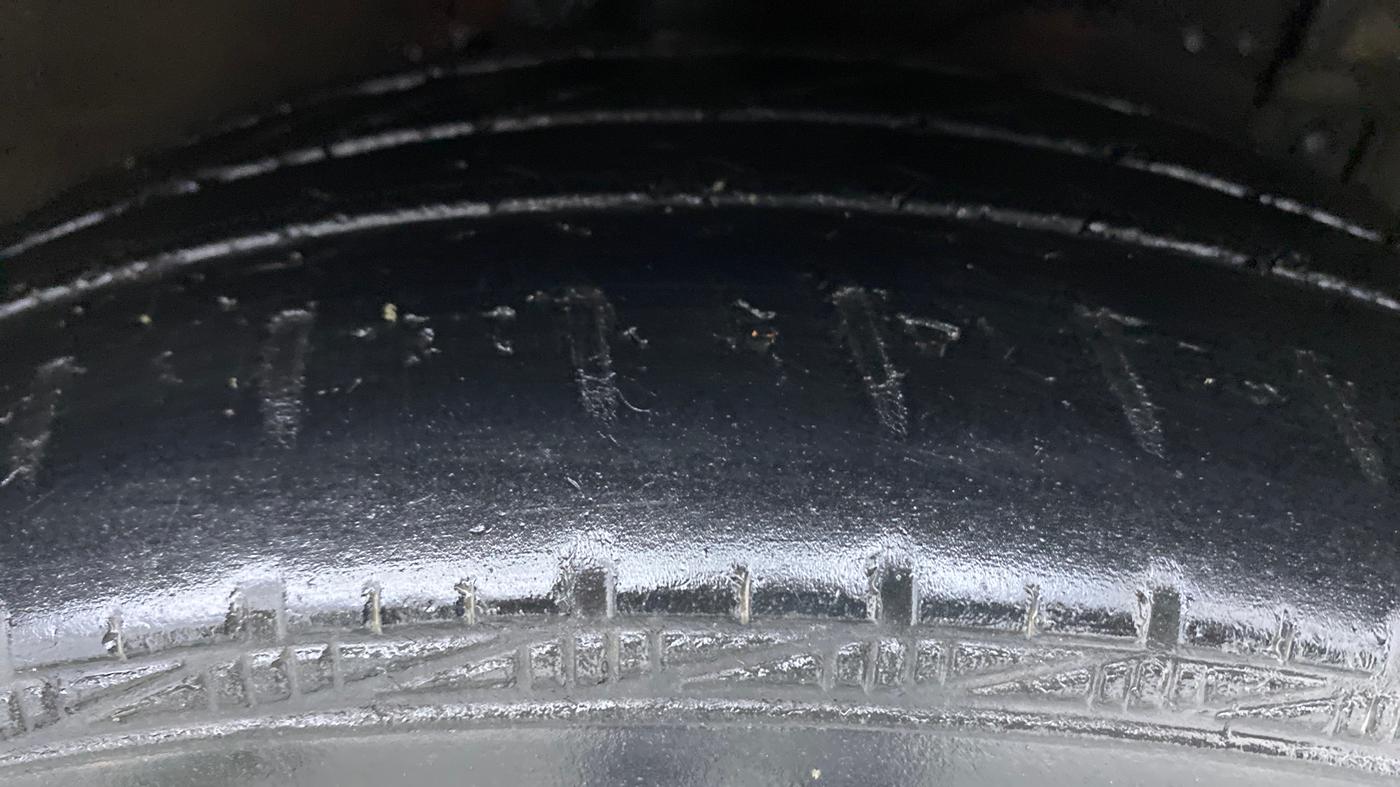 2013 Maruti Ertiga ZXI, Petrol, Manual, 50,227 km, Right Front Tyre Tread