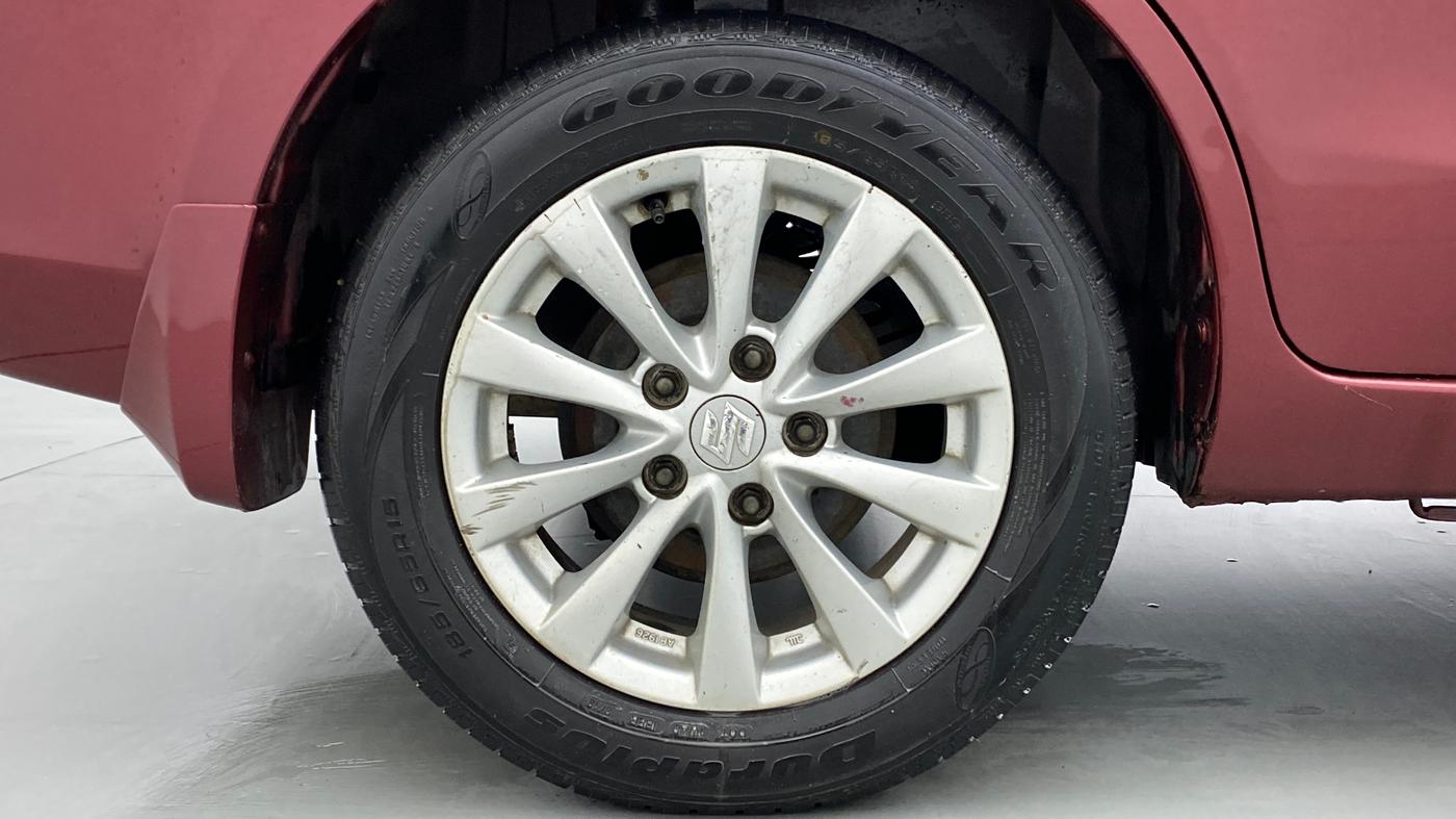 2013 Maruti Ertiga ZXI, Petrol, Manual, 50,227 km, Right Rear Wheel