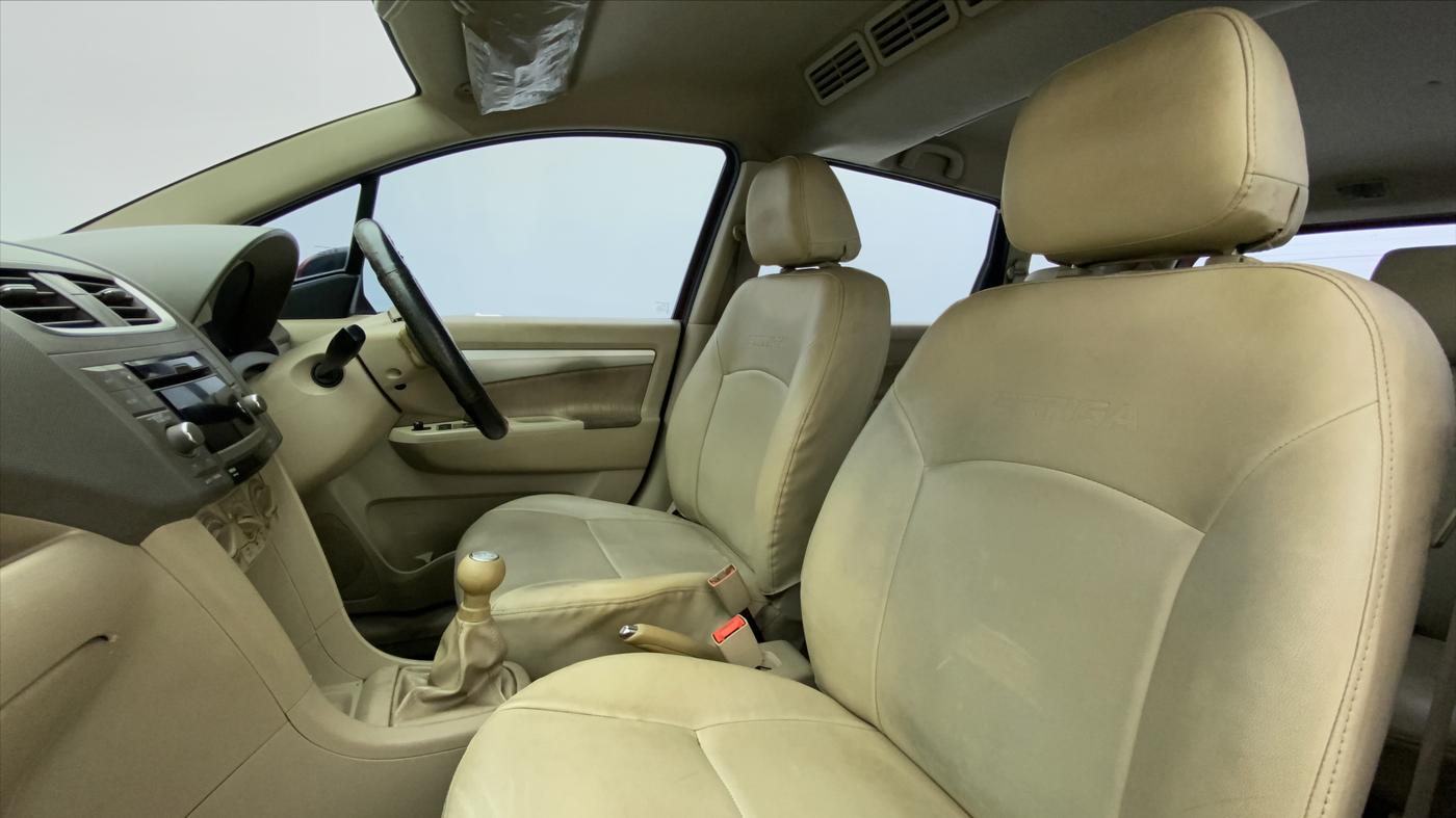 2013 Maruti Ertiga ZXI, Petrol, Manual, 50,227 km, Right Side Front Door Cabin