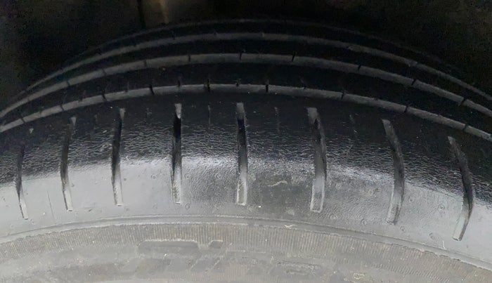 2018 Maruti Baleno ALPHA CVT PETROL 1.2, Petrol, Automatic, 28,582 km, Right Rear Tyre Tread