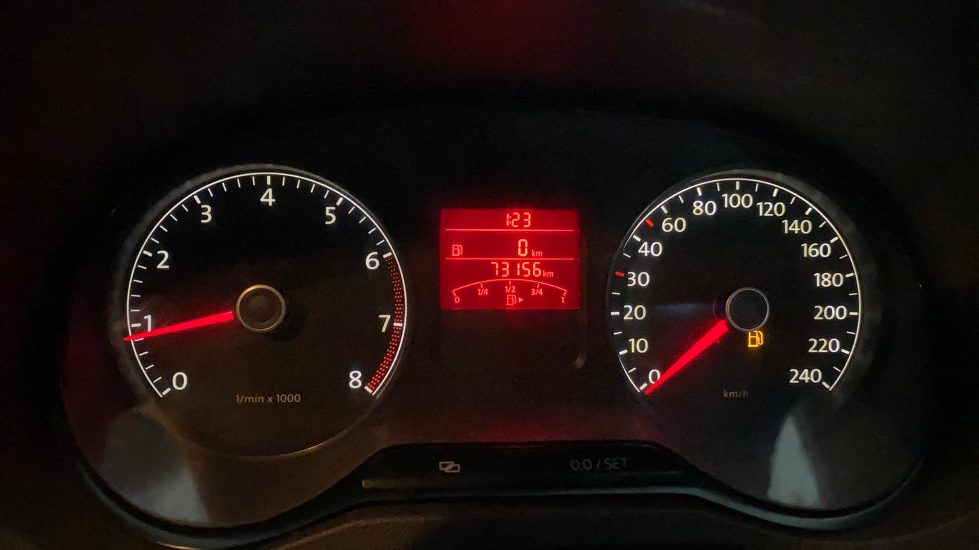 2013 Volkswagen Vento HIGHLINE 1.6 MPI, Petrol, Manual, 73,143 km, Odometer Image