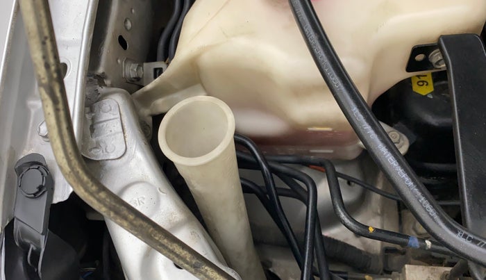 2011 Toyota Corolla Altis G PETROL, Petrol, Manual, 1,02,588 km, Front windshield - Wiper bottle cap missing