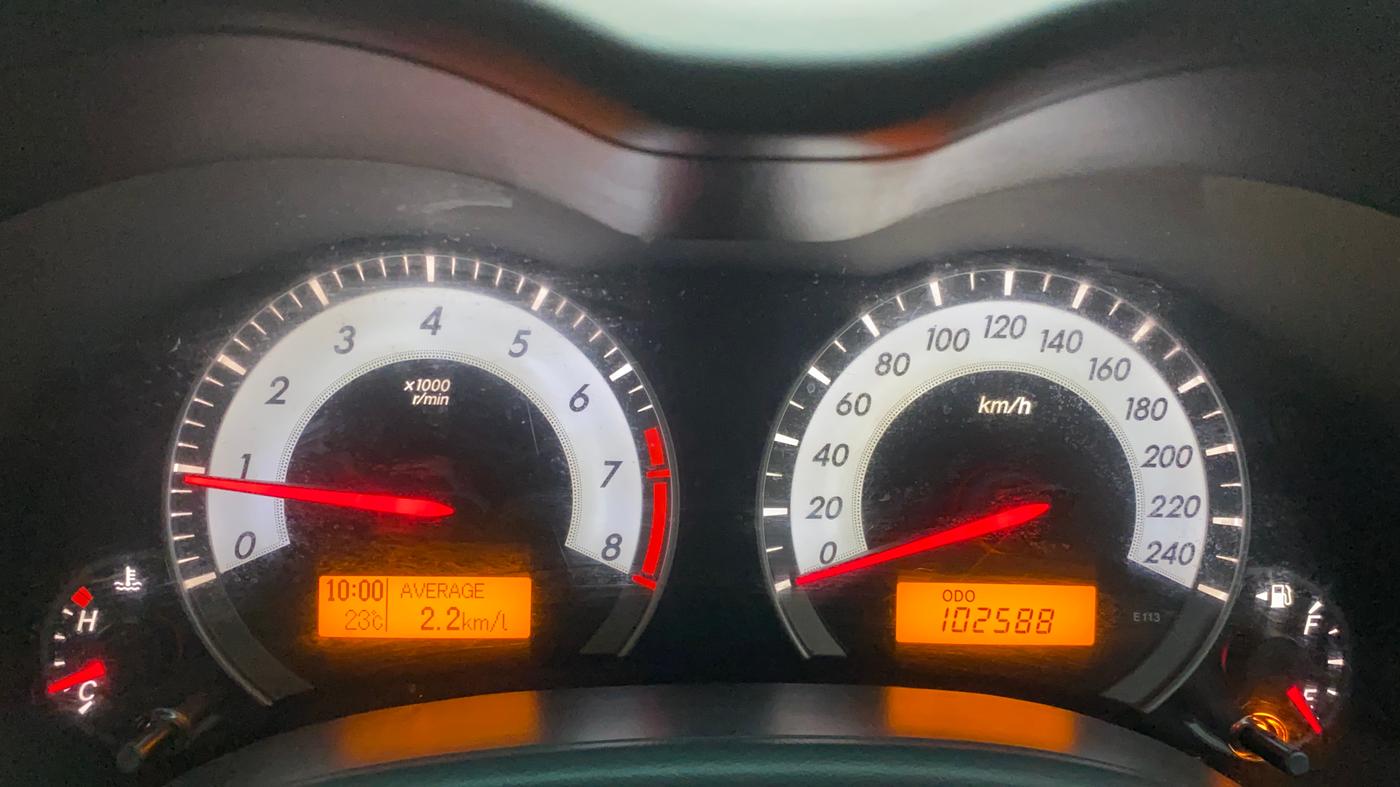 2011 Toyota Corolla Altis G PETROL, Petrol, Manual, 1,02,588 km, Odometer Image