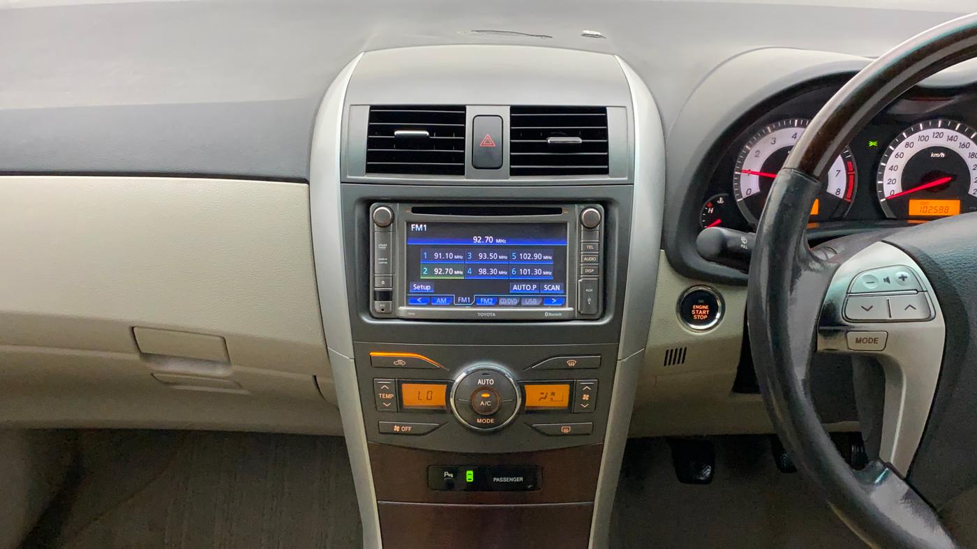 2011 Toyota Corolla Altis G PETROL, Petrol, Manual, 1,02,588 km, Air Conditioner