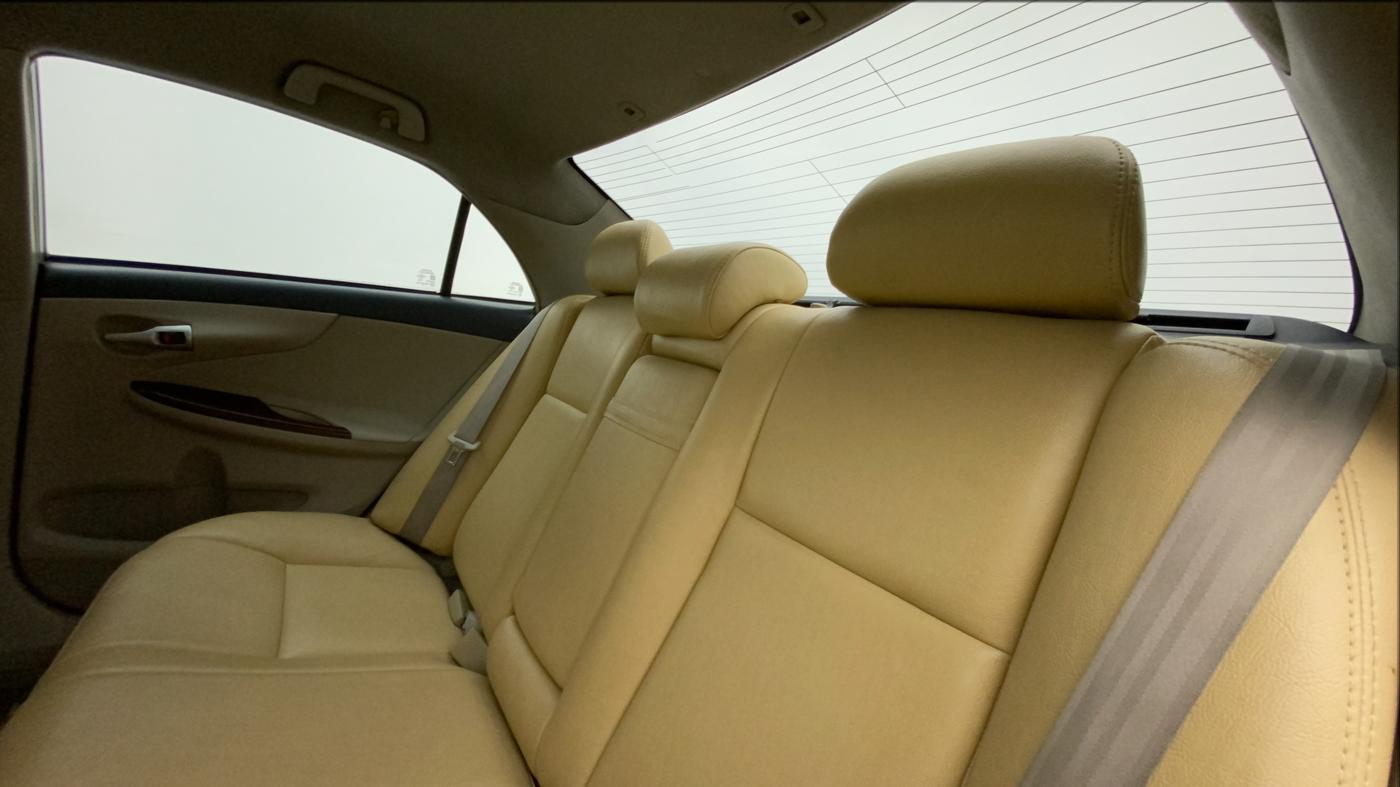 2011 Toyota Corolla Altis G PETROL, Petrol, Manual, 1,02,588 km, Right Side Rear Door Cabin