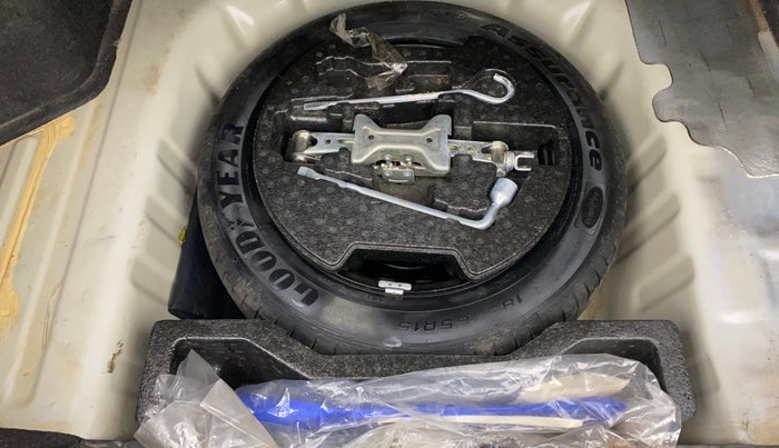 2022 Maruti Ciaz ZETA AT 1.5  SHVS PETROL, Petrol, Automatic, 73,208 km, Spare Tyre