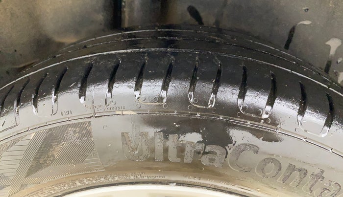 2022 Maruti Ciaz ZETA AT 1.5  SHVS PETROL, Petrol, Automatic, 73,208 km, Right Rear Tyre Tread