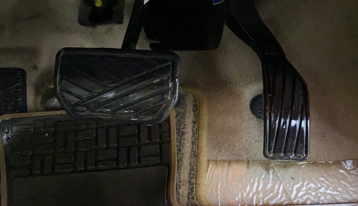 2022 Maruti Ciaz ZETA AT 1.5  SHVS PETROL, Petrol, Automatic, 73,208 km, Pedals