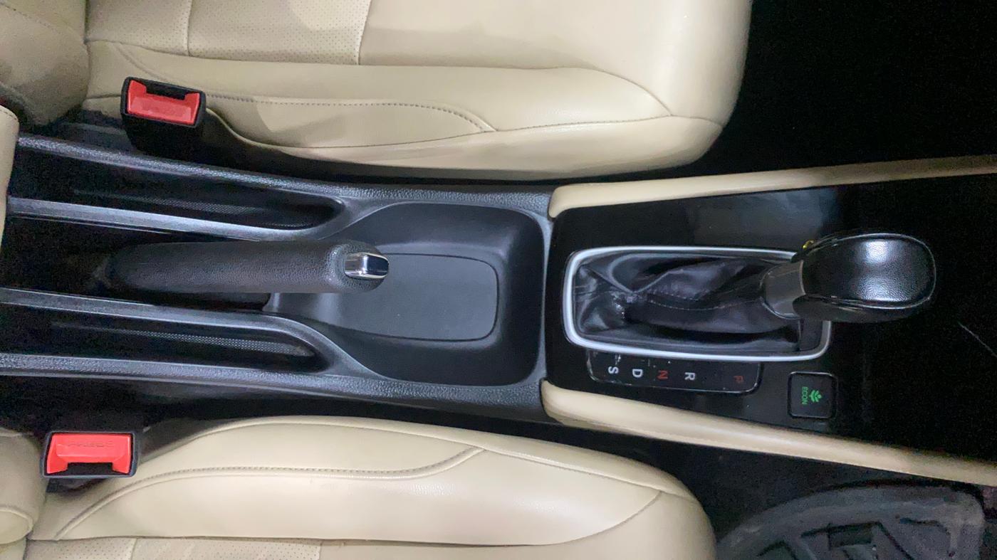 2022 Honda City 1.5L I-VTEC ZX CVT, Petrol, Automatic, 38,044 km, Gear Lever