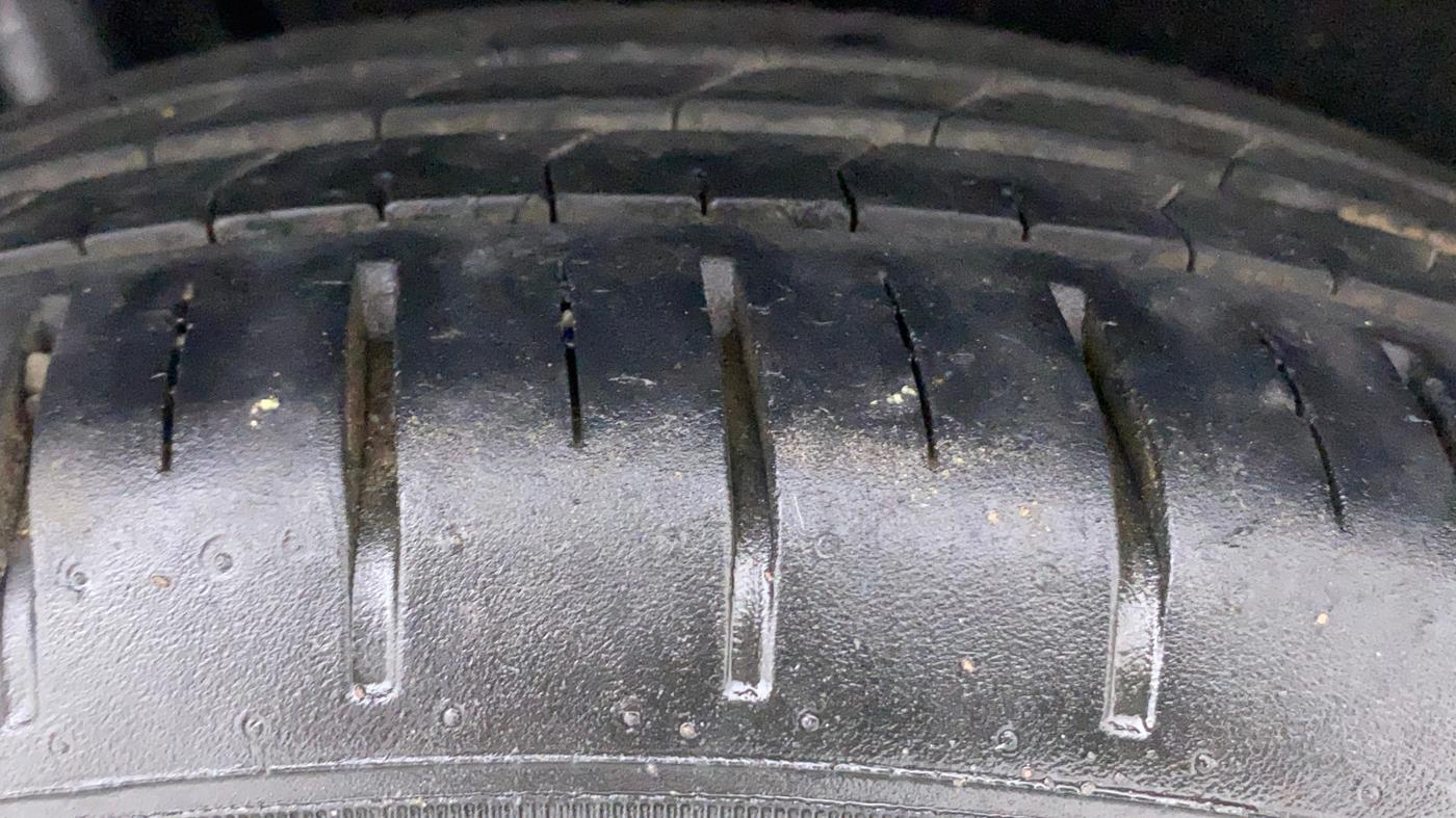 2020 Toyota Glanza G, Petrol, Manual, 49,105 km, Right Rear Tyre Tread