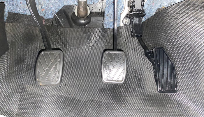 2022 Maruti Swift VXI, Petrol, Manual, 4,021 km, Pedals