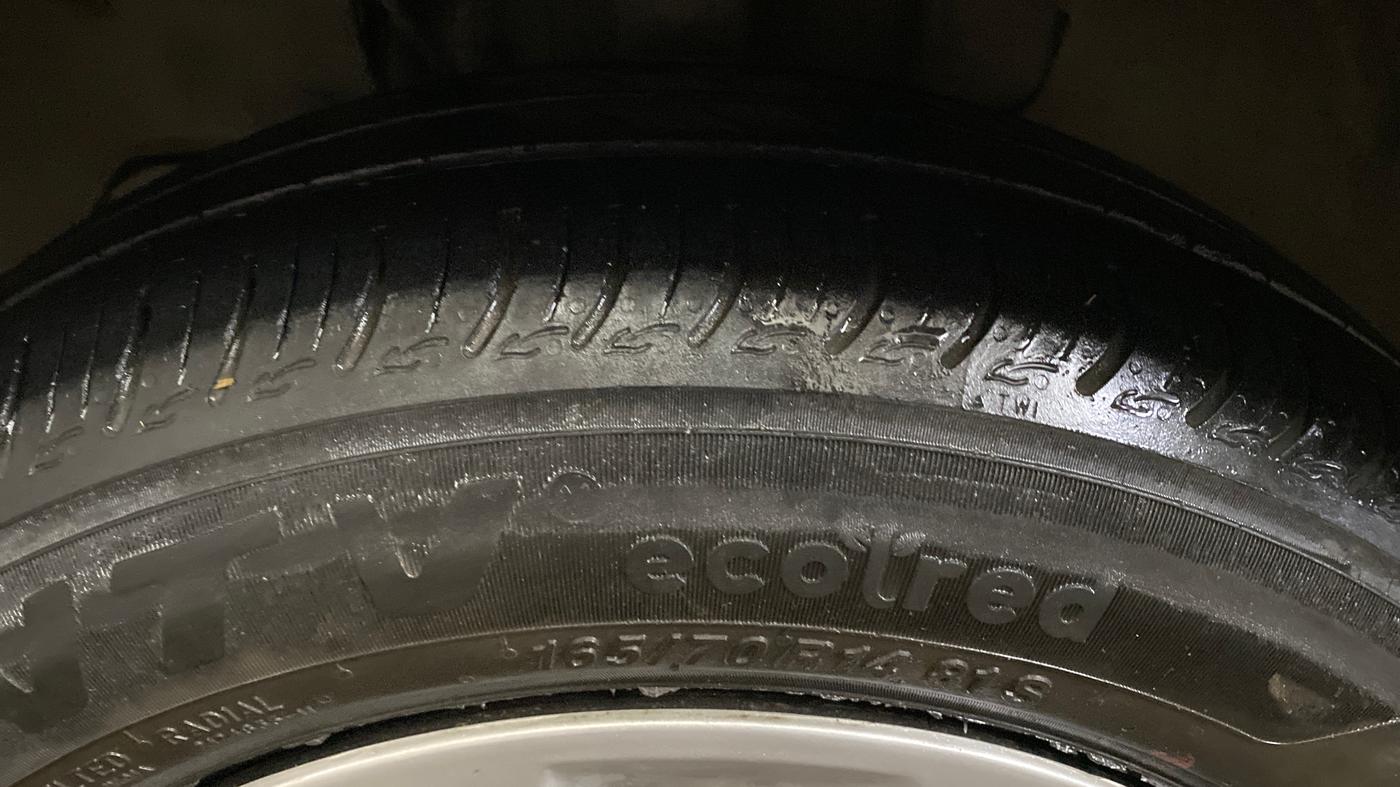 2022 Tata TIGOR XZ PLUS CNG, CNG, Manual, 1,00,828 km, Left Front Tyre Tread