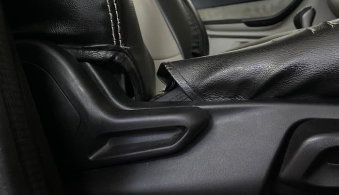2022 Tata TIGOR XZ PLUS CNG, CNG, Manual, 1,00,828 km, Driver Side Adjustment Panel