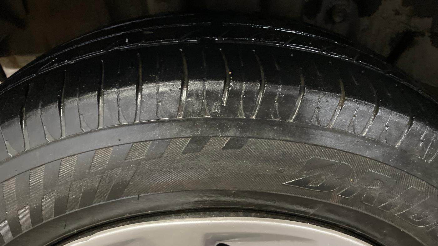 2022 Tata TIGOR XZ PLUS CNG, CNG, Manual, 1,00,828 km, Right Rear Tyre Tread