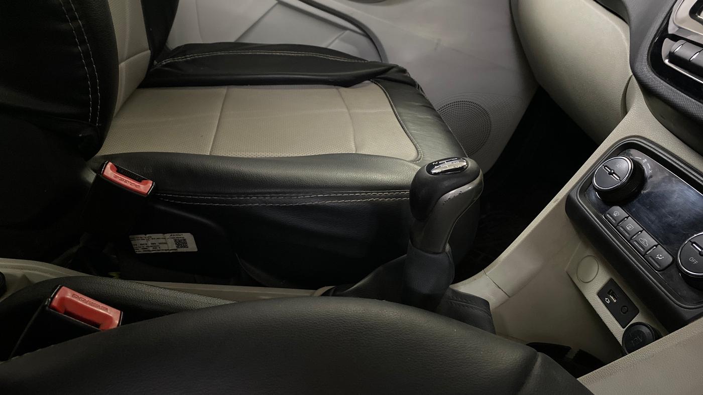 2022 Tata TIGOR XZ PLUS CNG, CNG, Manual, 1,00,828 km, Gear Lever