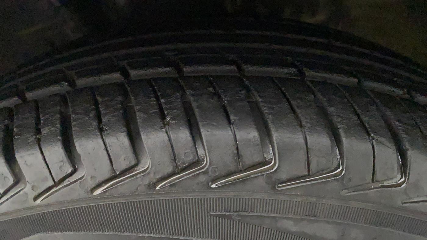2018 Datsun Redi Go T(O) 1.0, Petrol, Manual, 36,965 km, Left Front Tyre Tread