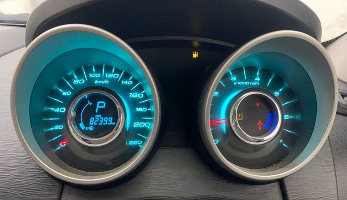 2016 Mahindra XUV500 W10 AT, Diesel, Automatic, 82,399 km, Odometer Image