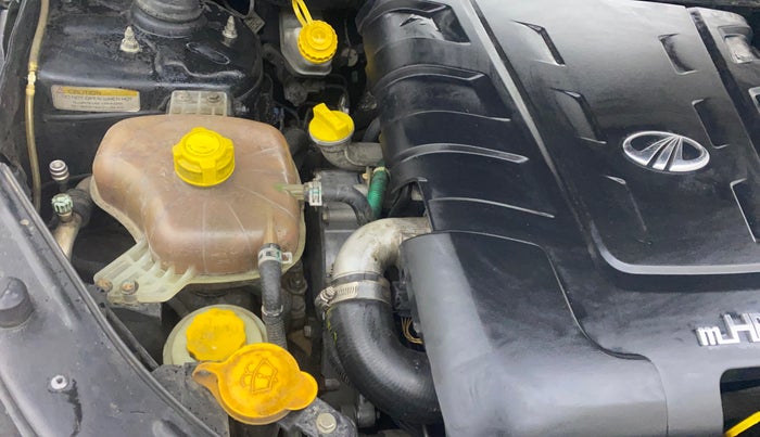 2016 Mahindra XUV500 W10 AT, Diesel, Automatic, 82,399 km, Engine View - Right