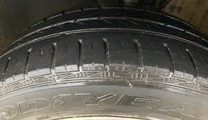 2020 Skoda Rapid 1.0 AMBITION TSI MT, Petrol, Manual, 23,996 km, Left Front Tyre Tread