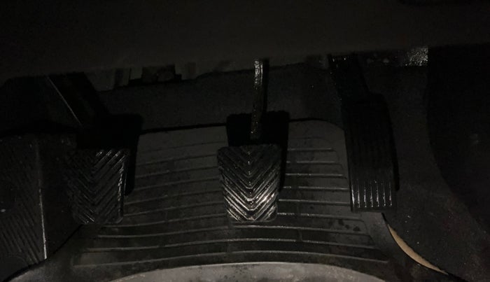 2015 Hyundai Elite i20 ASTA 1.2, CNG, Manual, 43,082 km, Pedals