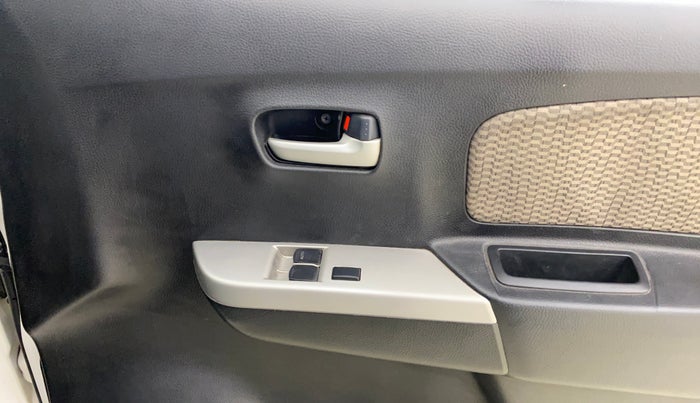 2015 Maruti Wagon R 1.0 LXI, Petrol, Manual, 84,000 km, Driver Side Door Panels Control