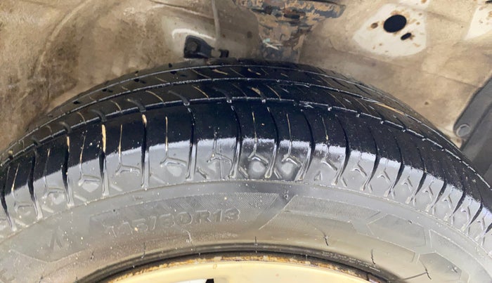 2015 Maruti Wagon R 1.0 LXI, Petrol, Manual, 84,000 km, Right Front Tyre Tread