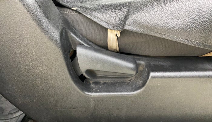 2015 Maruti Wagon R 1.0 LXI, Petrol, Manual, 84,000 km, Driver Side Adjustment Panel