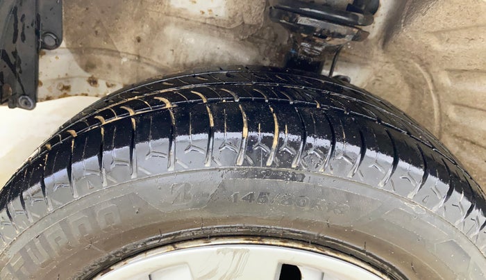 2015 Maruti Wagon R 1.0 LXI, Petrol, Manual, 84,000 km, Left Front Tyre Tread