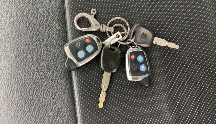 2015 Maruti Wagon R 1.0 LXI, Petrol, Manual, 84,000 km, Key Close Up