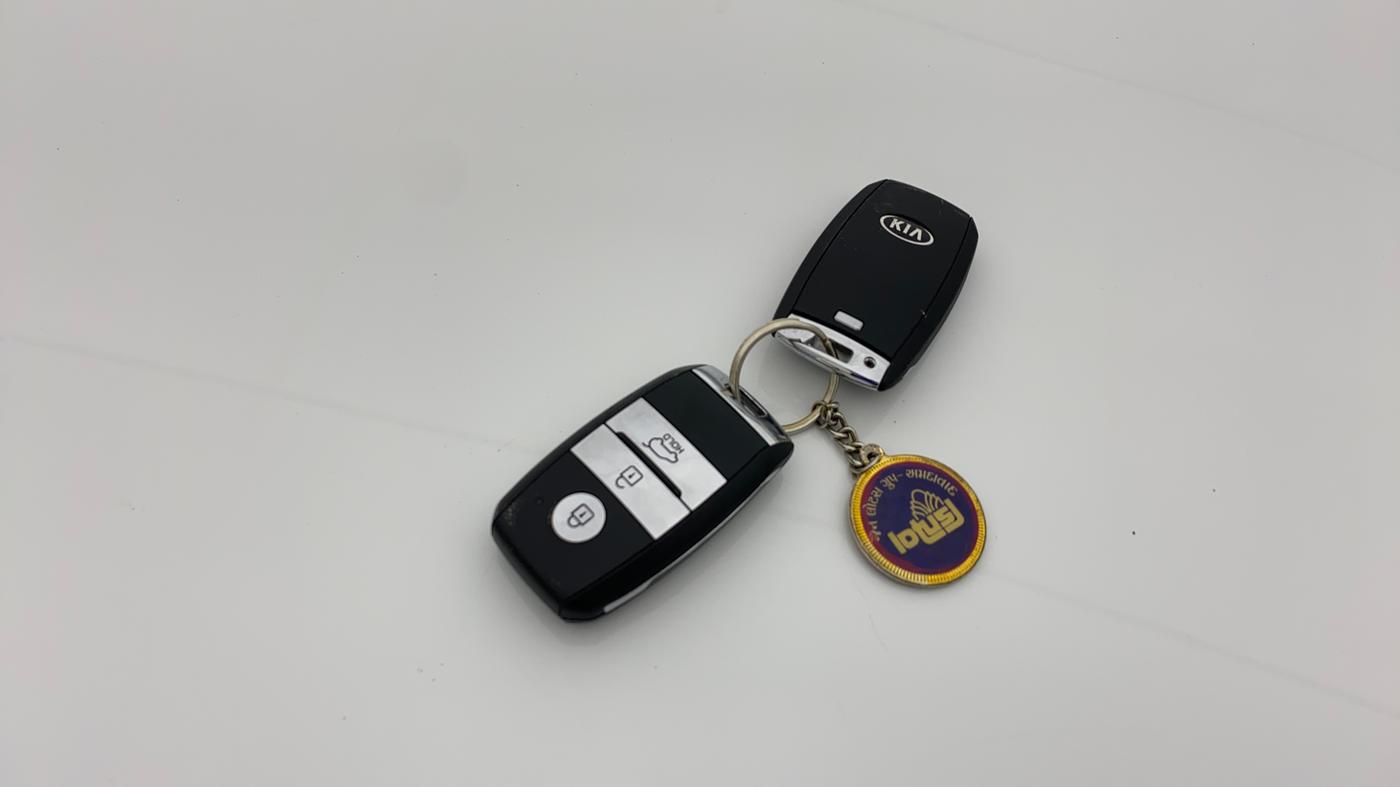 2019 KIA SELTOS HTK PLUS 1.5, Petrol, Manual, 72,140 km, Key Close Up