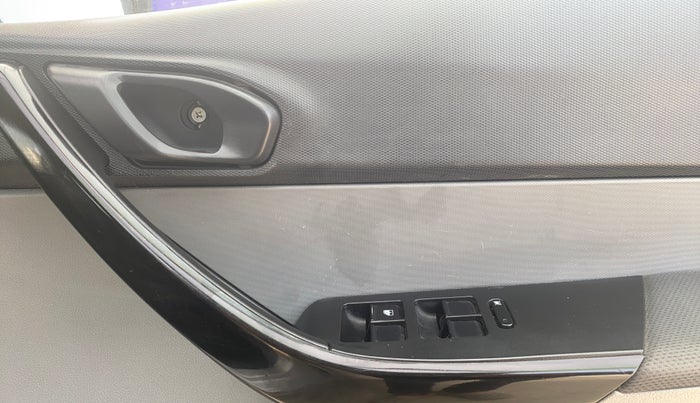 2018 Tata TIGOR XT PETROL, CNG, Manual, 62,047 km, Driver Side Door Panels Control