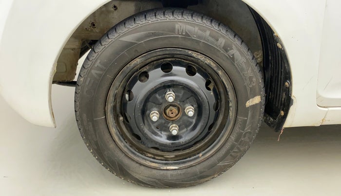 2016 Hyundai Eon MAGNA PLUS, CNG, Manual, 78,758 km, Left Front Wheel